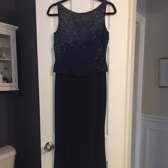 Formal long dress and wrap. - Picture 1 of 5
